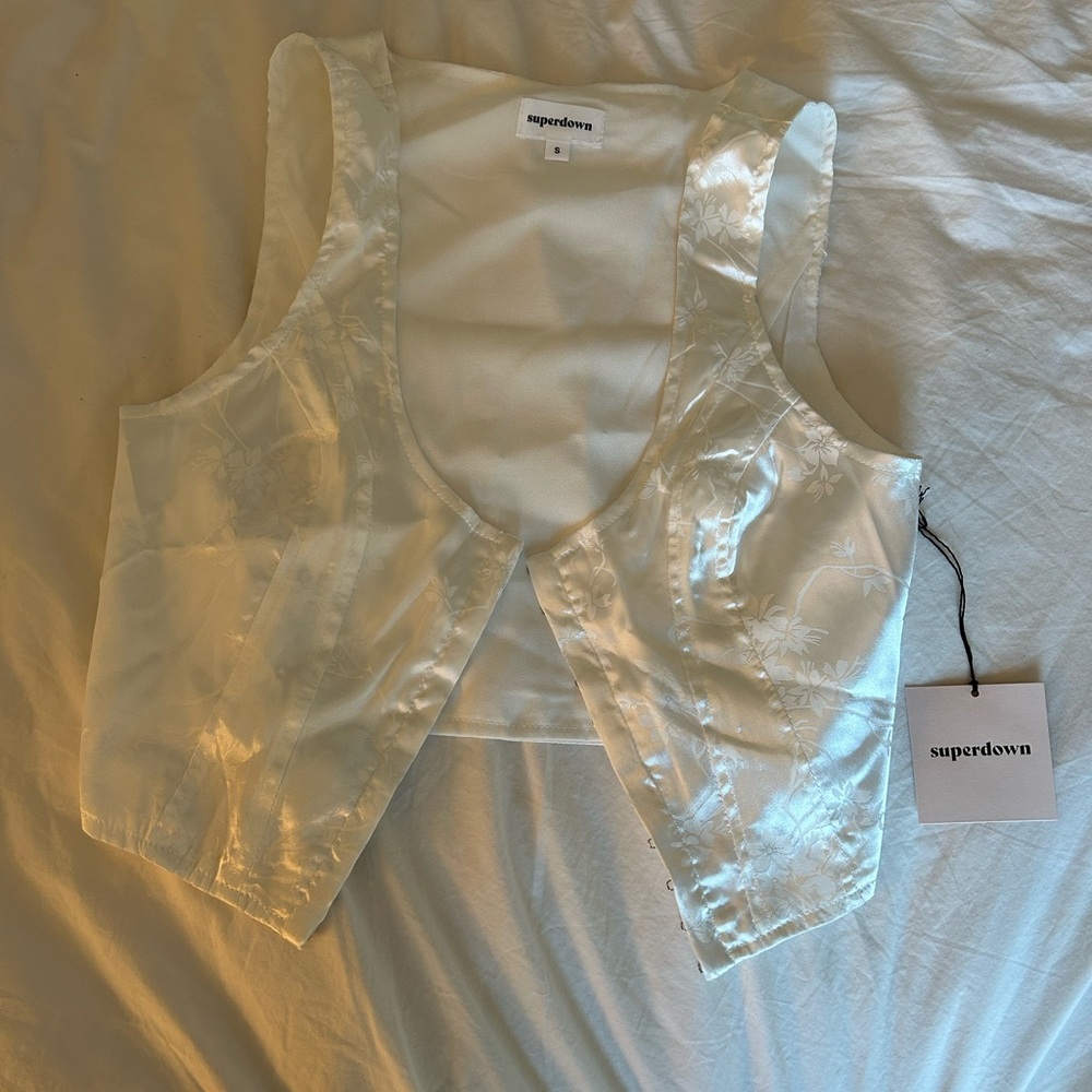 REVOLVE Corset top (white) with flower detailing. (New with tags)